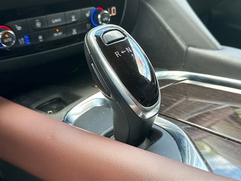 Used 2021 Buick Enclave Avenir w/ Avenir Technology Package image 17