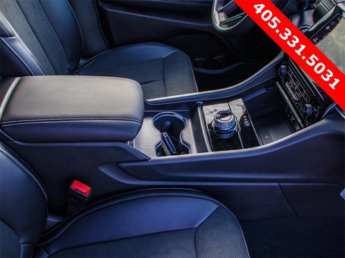 New 2025 Jeep Grand Cherokee Altitude image 18