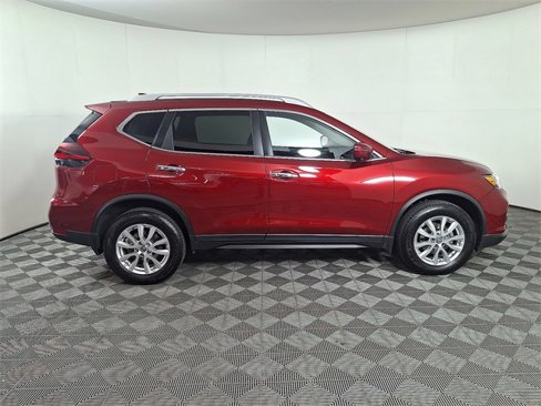 Used 2018 Nissan Rogue SV w/ Premium Package image 11