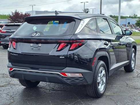 Used 2023 Hyundai Tucson SE image 7