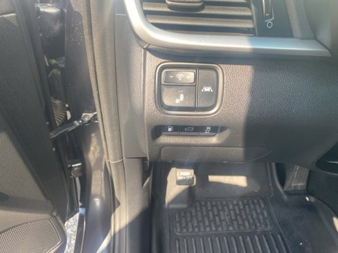 Used 2020 Kia Optima LX image 19