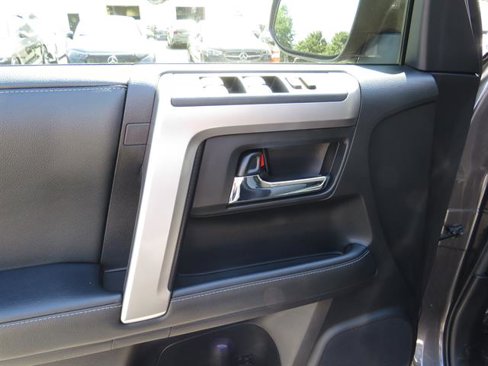 Used 2021 Toyota 4Runner SR5 image 7