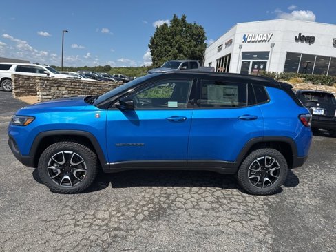 New 2026 Jeep Compass Trailhawk image 2