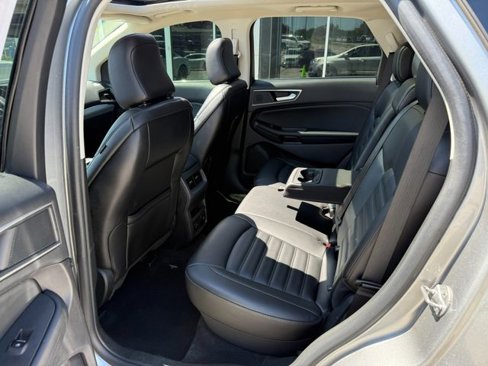 Used 2021 Ford Edge SEL w/ Convenience Package image 14