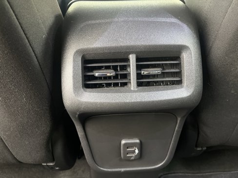 Used 2023 Chevrolet Equinox LT image 24