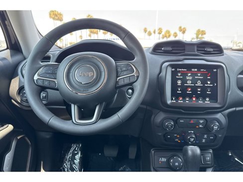 Used 2022 Jeep Renegade Latitude image 16
