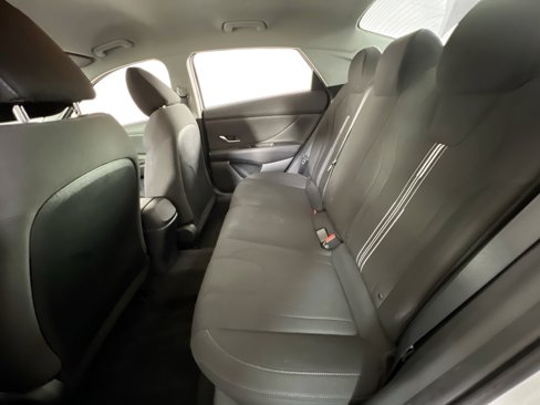 Used 2023 Hyundai Elantra SEL image 22