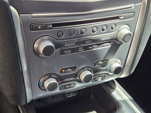 Used 2020 Nissan Pathfinder SL image 29
