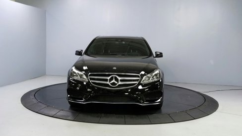 Used 2014 Mercedes-Benz E 550 4MATIC Sedan image 2