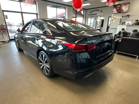 Used 2022 Nissan Altima 2.5 SR image 7