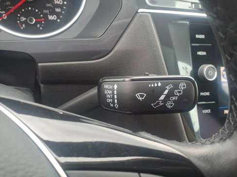 Used 2019 Volkswagen Tiguan SE image 25
