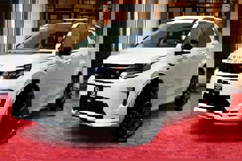 New 2025 Land Rover Discovery Sport S image 1