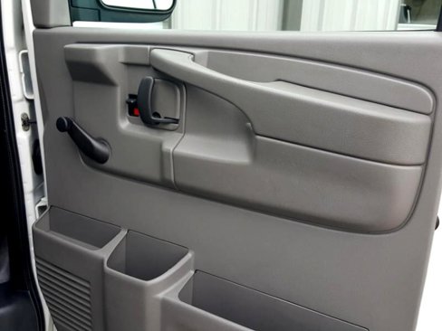 Used 2012 Chevrolet Express 3500 image 20