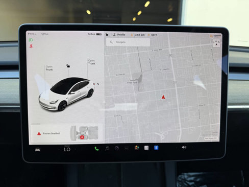 Used 2021 Tesla Model 3 Standard Range Plus image 9