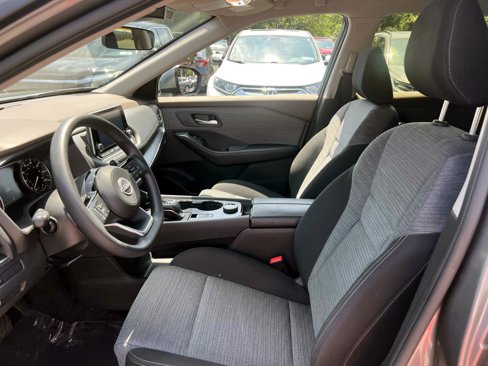 Used 2023 Nissan Rogue SV image 14
