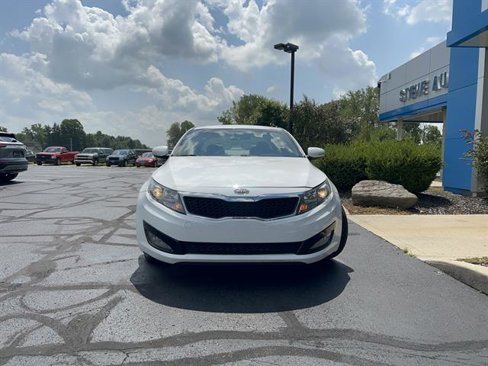Used 2011 Kia Optima EX image 2