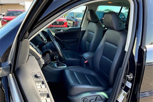 Used 2016 Volkswagen Tiguan SE image 21