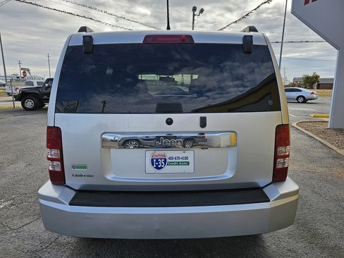 Used 2012 Jeep Liberty Limited image 6