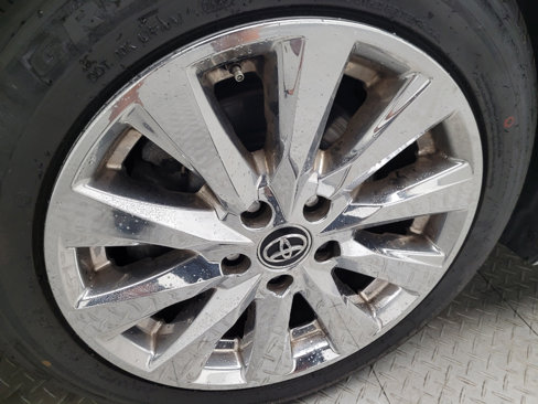 Used 2018 Toyota Camry LE image 31