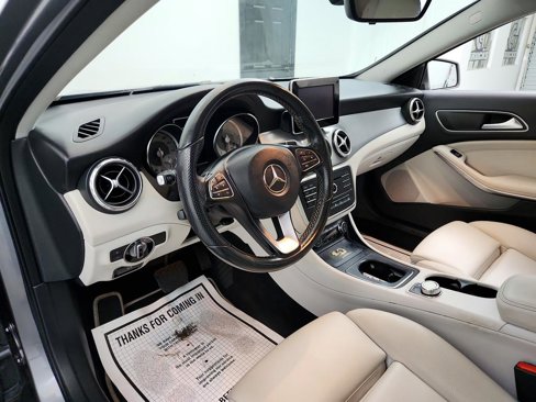 Used 2016 Mercedes-Benz GLA 250 image 13