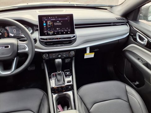 New 2025 Jeep Compass Limited image 11