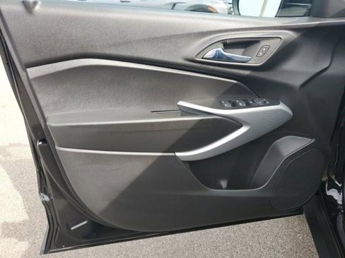 New 2026 Chevrolet Trax LS w/ LS Convenience Package image 18
