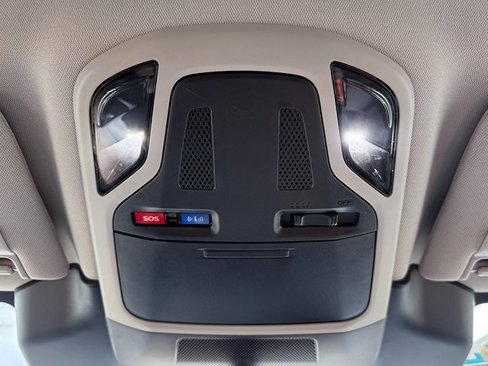 Used 2023 Subaru Outback Premium image 18