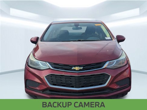 Used 2017 Chevrolet Cruze LT image 2