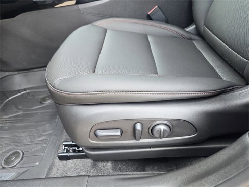 New 2025 Chevrolet Trax RS w/ Driver Confidence Package image 13