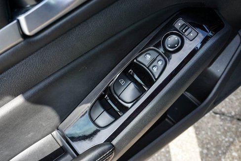 Used 2023 Nissan Altima 2.5 SV image 10
