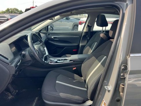 Used 2022 Hyundai Sonata SEL w/ Convenience Package image 9