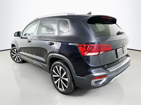 Used 2022 Volkswagen Taos SE image 5