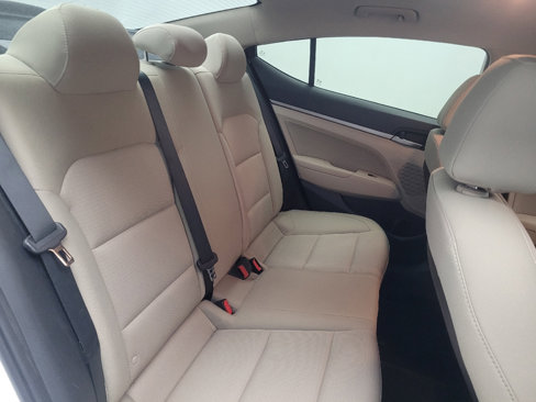 Used 2017 Hyundai Elantra SE image 19