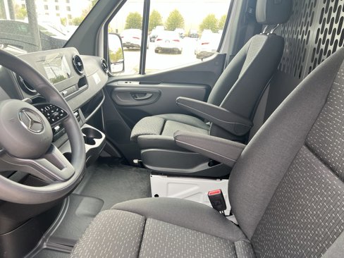 Certified 2024 Mercedes-Benz Sprinter 2500 image 26