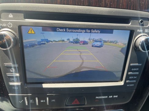 Used 2017 Chevrolet Traverse LT image 24