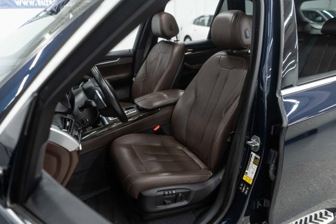 Used 2018 BMW X5 xDrive35i w/ Driving Assistance Package image 9