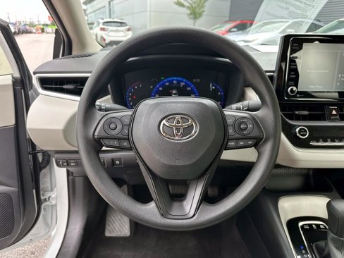 Used 2022 Toyota Corolla LE image 26