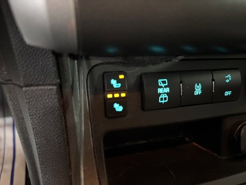Used 2012 Chevrolet Traverse LT image 25