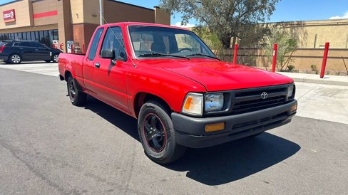 Used 1994 Toyota Pickup DX image 2