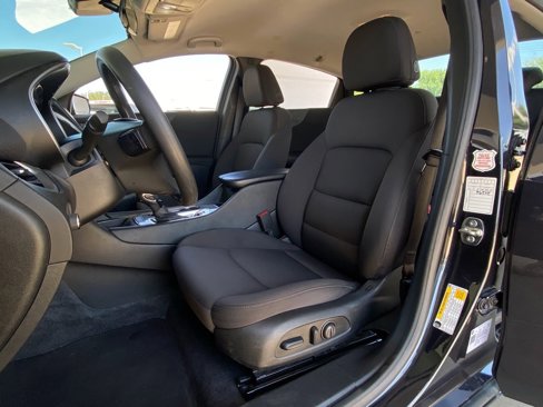 Used 2023 Chevrolet Malibu LT image 4