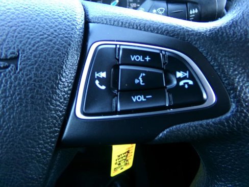 Used 2018 Ford Focus SE image 16
