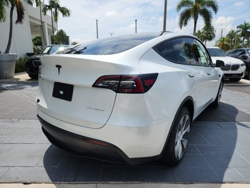 Used 2023 Tesla Model Y Long Range image 7