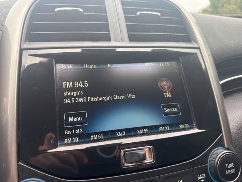 Used 2015 Chevrolet Malibu LT image 26
