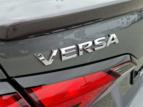 New 2025 Nissan Versa SR w/ Trunk Package image 22