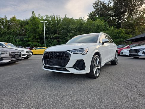 Used 2022 Audi Q3 2.0T Premium Plus w/ Premium Plus Package image 2