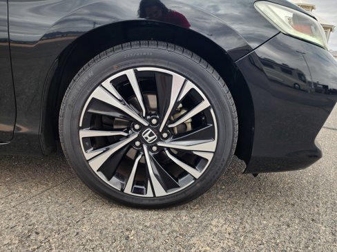 Used 2017 Honda Accord EX-L image 10