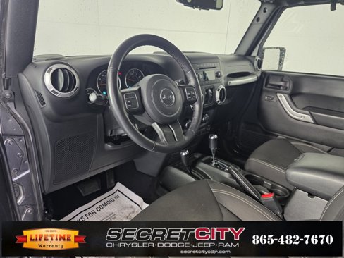 Used 2018 Jeep Wrangler Unlimited Sahara image 11