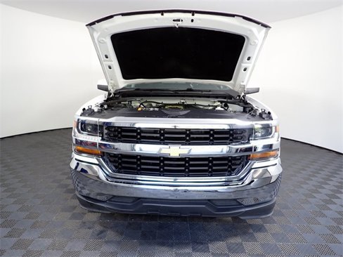 Used 2018 Chevrolet Silverado 1500 LT image 4