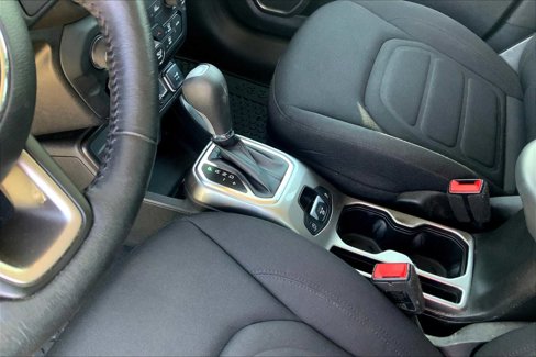 Used 2022 Jeep Renegade Latitude w/ Convenience Group image 16