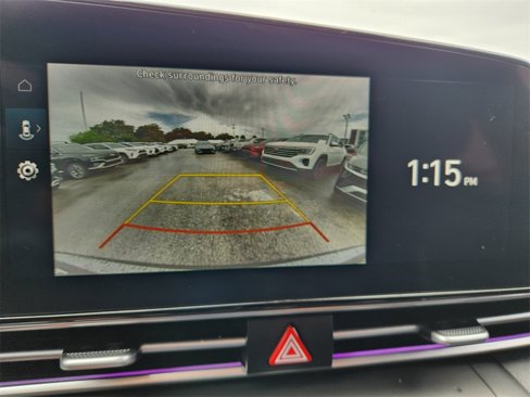 Certified 2024 Hyundai Elantra SEL image 19